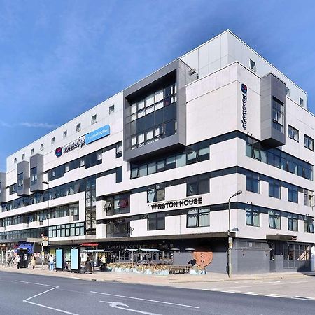 Travelodge London Finchley Buitenkant foto