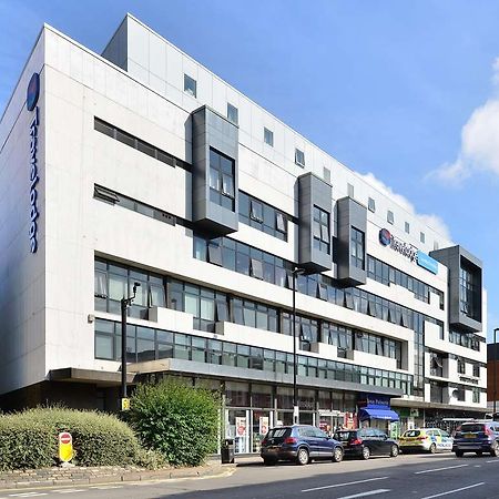 Travelodge London Finchley Buitenkant foto